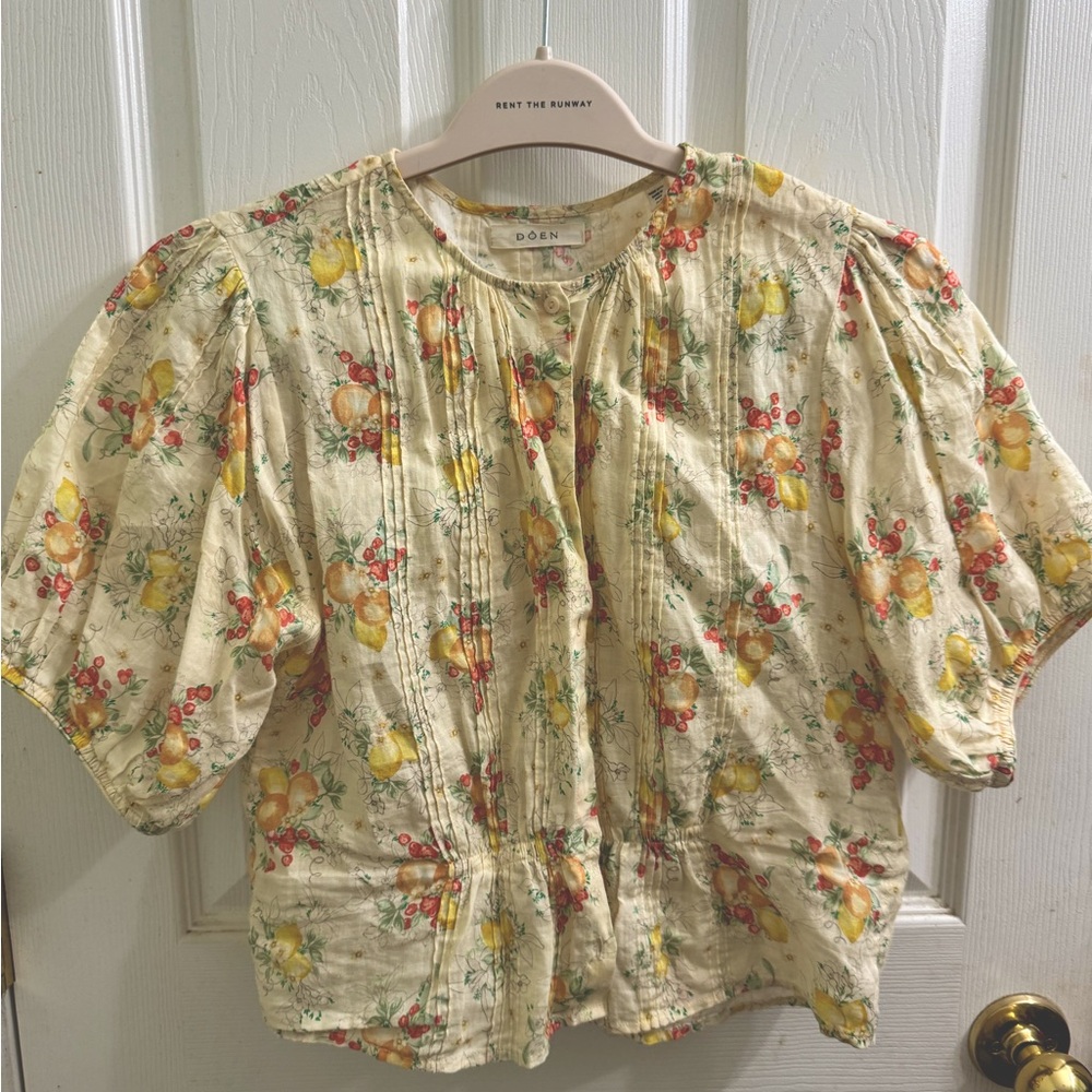 Dôen lemons top